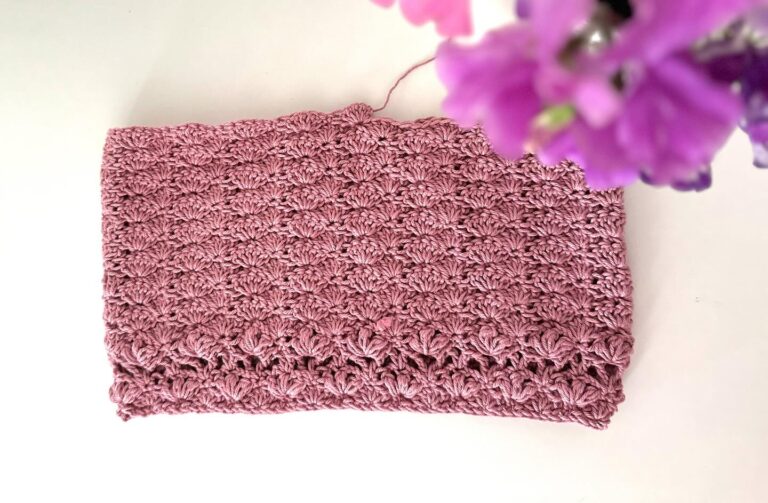 Instagram post from khrochet. This post is in position 2.